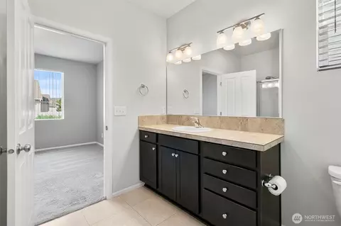 Bath - 103 Hickory Ave SW #35, Orting, WA 98360 photo 2 of 3