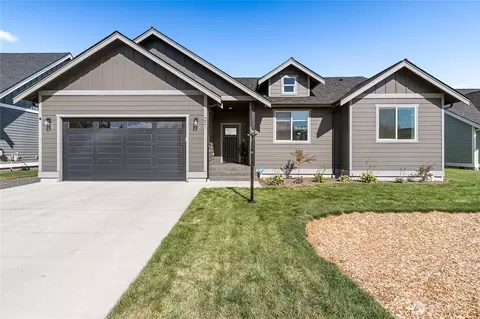 201 Brentwood Dr, Nooksack, WA 98276