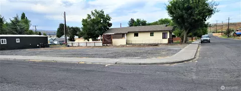 215 N Elder St, Soap Lake, WA 98851