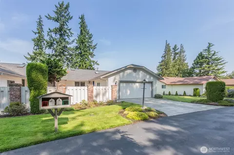 185 Fairway Dr, Sequim, WA 98382