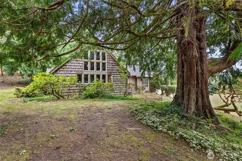17 Mckinney Rd, Raymond, WA 98577