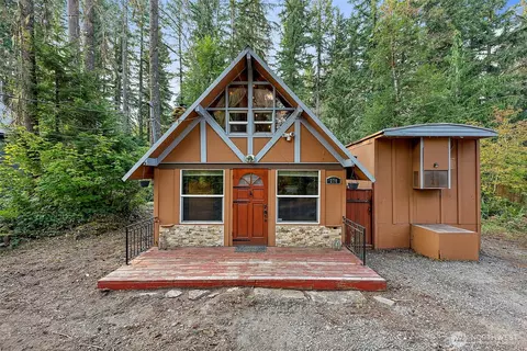 270 Skate Creek Rd N, Ashford, WA 98304