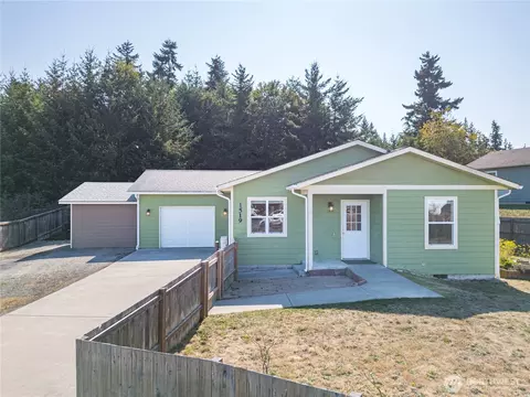 1519 Pendley Ct, Port Angeles, WA 98363