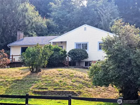 1355 Ahlstrom Rd E, Port Orchard, WA 98366