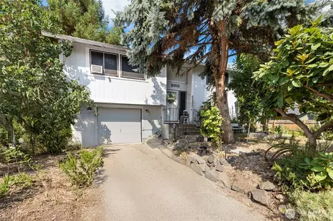 2011 25th Ave SE, Puyallup, WA 98374