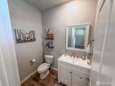 Bath - 614 Mount Peak St N, Enumclaw, WA 98022 photo 1 of 4