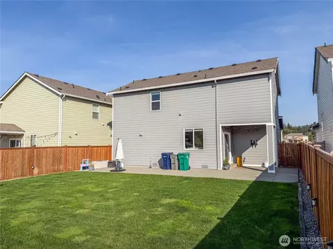 Exterior - 614 Mount Peak St N, Enumclaw, WA 98022 photo 5 of 7