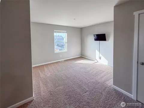Bedroom - 614 Mount Peak St N, Enumclaw, WA 98022 photo 1 of 8