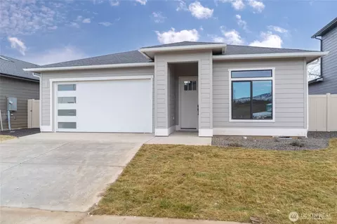 579 S Perry Ave #LOT 3, East Wenatchee, WA 98802
