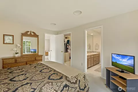 Bedroom - 2015 Mill Pointe Dr SE, Mill Creek, WA 98012 photo 3 of 4