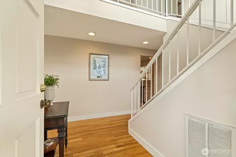 Entry Way - 2015 Mill Pointe Dr SE, Mill Creek, WA 98012 photo 2 of 5