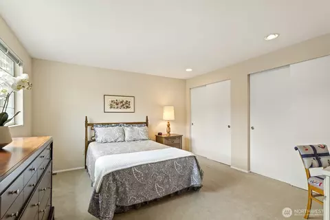 Bedroom - 2015 Mill Pointe Dr SE, Mill Creek, WA 98012 photo 4 of 4