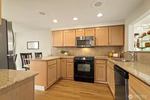 Kitchen - 2015 Mill Pointe Dr SE, Mill Creek, WA 98012 photo 1 of 1