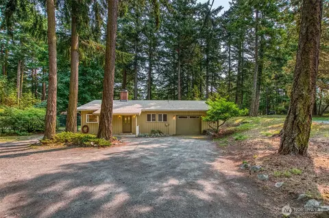 10 Grove St, Eastsound, WA 98245 photo 2