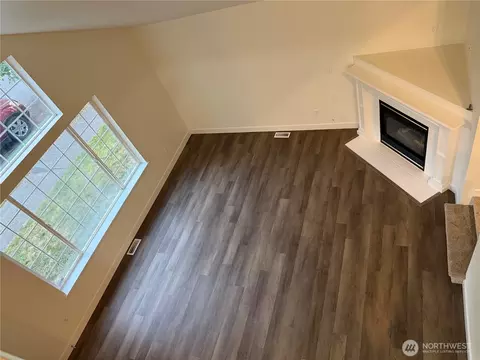 Living - 207 Willow Ave W, Sultan, WA 98294 photo 3 of 4
