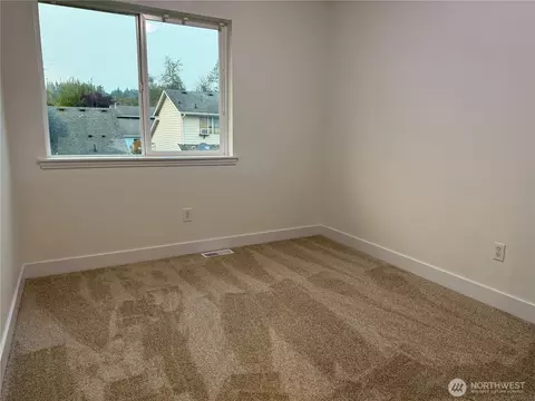 Bedroom - 207 Willow Ave W, Sultan, WA 98294 photo 2 of 2