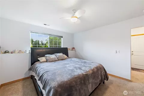 Bedroom - 1122 SW 59th Pl, Everett, WA 98203 photo 8 of 8