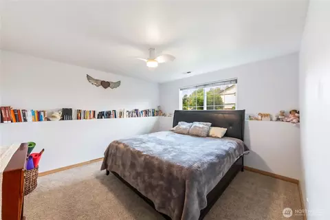 Bedroom - 1122 SW 59th Pl, Everett, WA 98203 photo 7 of 8
