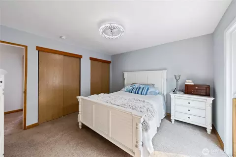 Bedroom - 1122 SW 59th Pl, Everett, WA 98203 photo 2 of 8