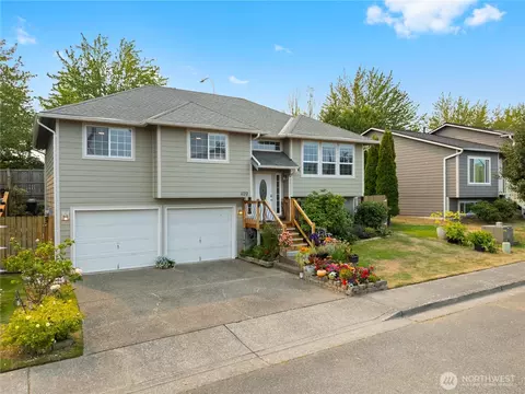 Exterior - 1122 SW 59th Pl, Everett, WA 98203 photo 10 of 11