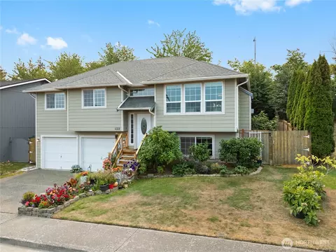 Exterior - 1122 SW 59th Pl, Everett, WA 98203 photo 9 of 11