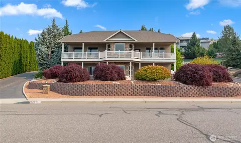 719 Briarwood Ter, East Wenatchee, WA 98802