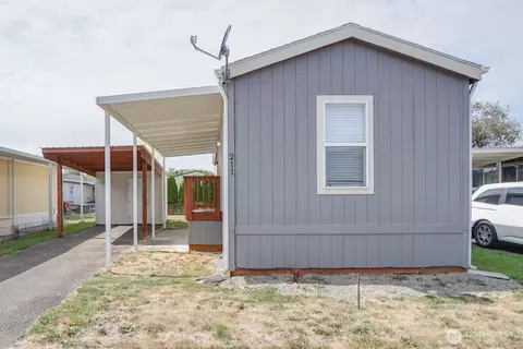 300 SW 7th Ave #211, Battle Ground, WA 98604