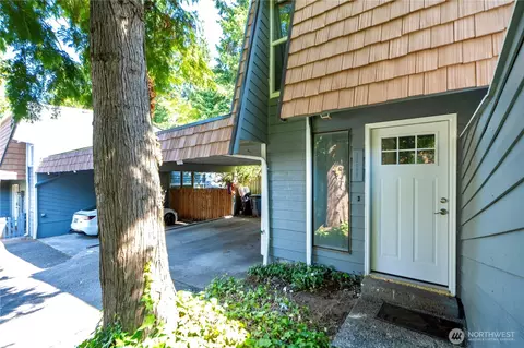 12605 SE 42nd St #605, Bellevue, WA 98006