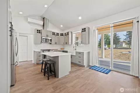 Kitchen - 195 Laura Ln, Sequim, WA 98382 photo 5 of 5