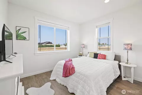 Bedroom - 195 Laura Ln, Sequim, WA 98382 photo 1 of 4