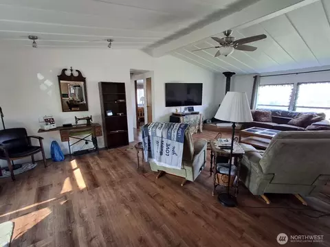Living - 32 Taylor Rd, Twisp, WA 98856 photo 1 of 1