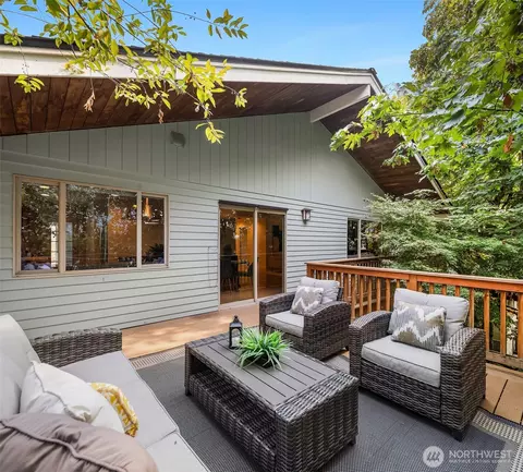 4841 38th Ave SW, Seattle, WA 98126