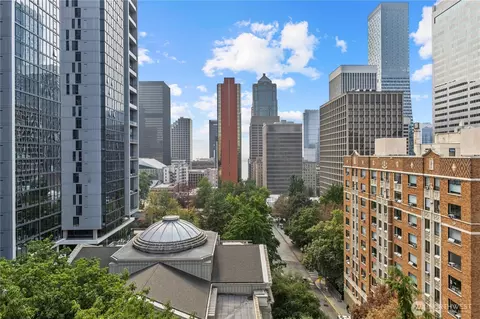 1120 8th Ave #1202, Seattle, WA 98101