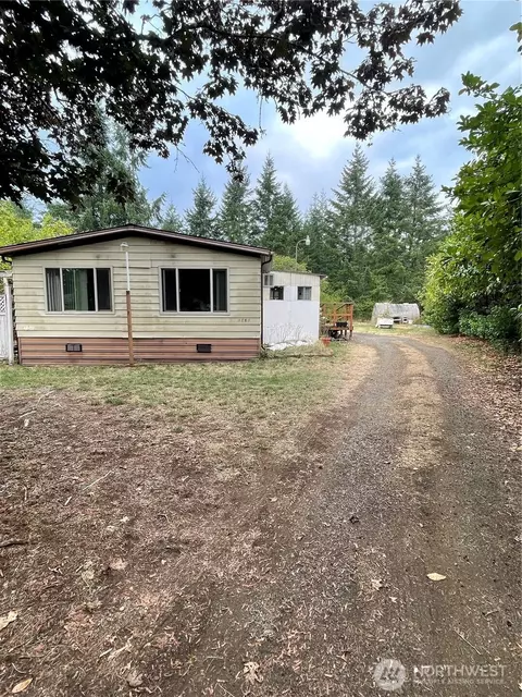 261 E North Lake Dr, Shelton, WA 98584
