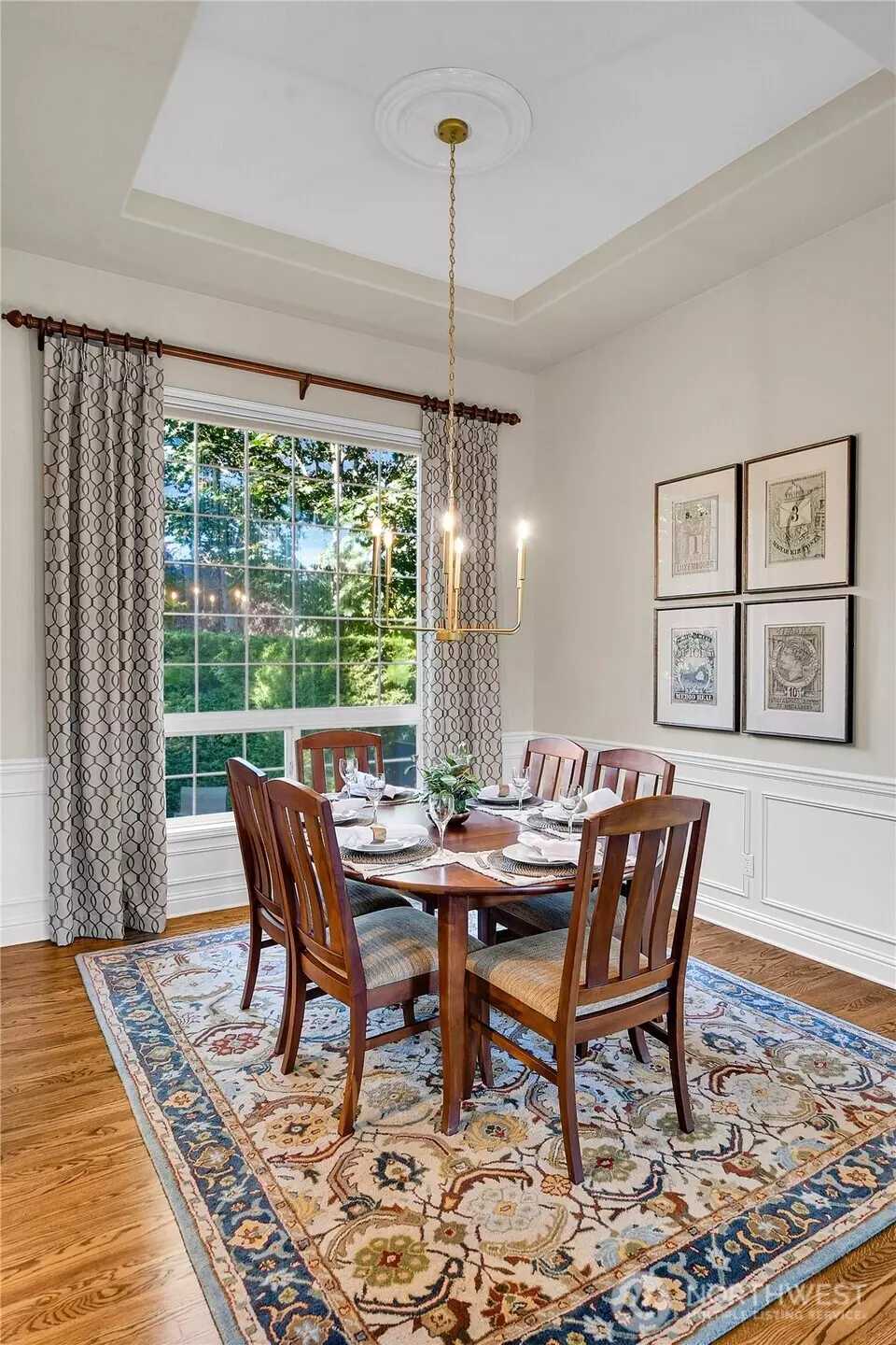 Dining - 5210 126th St SW, Mukilteo, WA 98275 photo 2 of 3