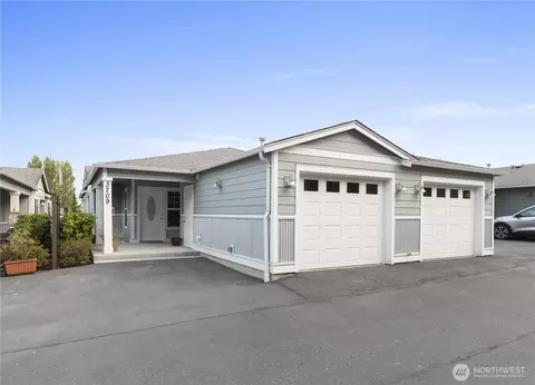 3709 Portage Ln, Anacortes, WA 98221