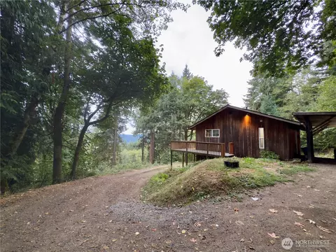 181 Hope Ln, Kelso, WA 98626