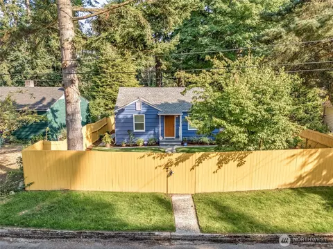 14330 24th Pl NE, Seattle, WA 98125