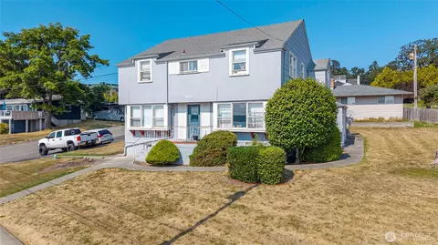 1610 SE Pioneer, Oak Harbor, WA 98277