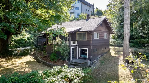 528 Dwight St, Port Orchard, WA 98366