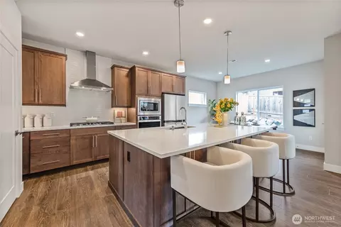 Kitchen - 15 177th St SW, Bothell, WA 98012 photo 4 of 6