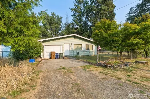 8821 S D St, Tacoma, WA 98444