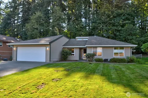 4613 7th Ave NE, Lacey, WA 98516