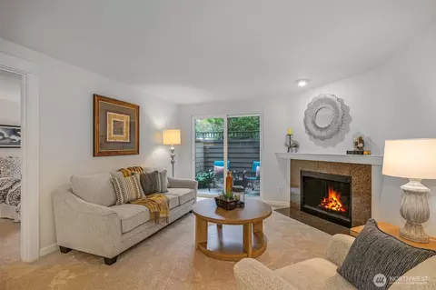 748 Kirkland Cir #F103, Kirkland, WA 98033