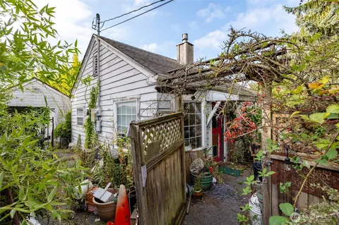 17658 Dunbar Rd, Mount Vernon, WA 98273