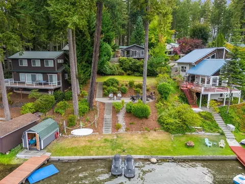 5580 E Mason Lake Dr W, Grapeview, WA 98546