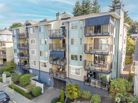 8720 Phinney Ave N #14, Seattle, WA 98103