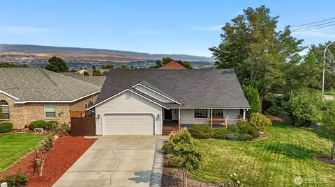 629 Chinook Dr, Wenatchee, WA 98801