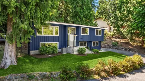 895 Wildwood Blvd SW, Issaquah, WA 98027