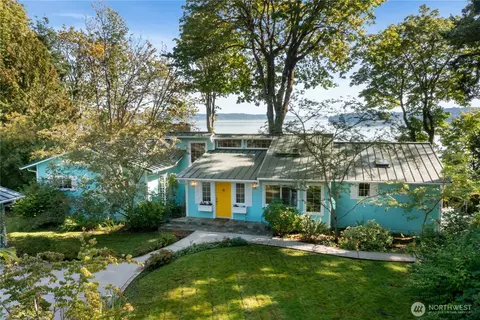1403 S Head Ave SW, Lakebay, WA 98349
